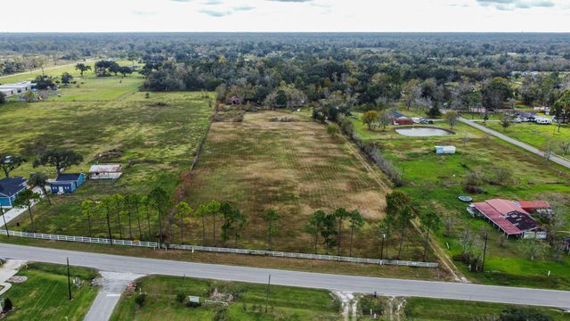 3527 County Road 353, Brazoria, TX 77422