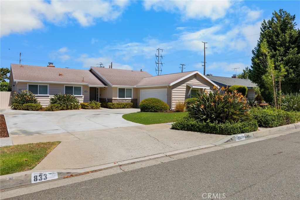 831 E Hoover, Orange, CA 92867 — exterior