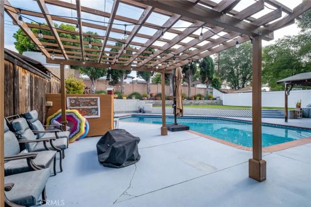2021 Sheffield, La Habra, CA 90631