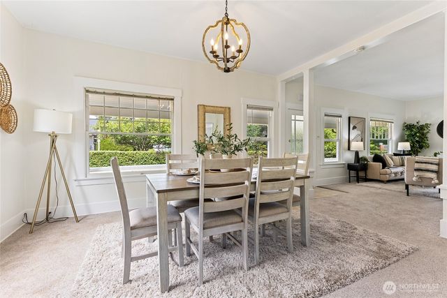208 Barksdale Avenue, Dupont, WA 98327