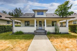208 Barksdale Avenue, Dupont, WA 98327