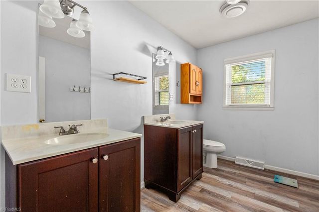 5752 Nylon Drive, Winston-salem, NC 27105