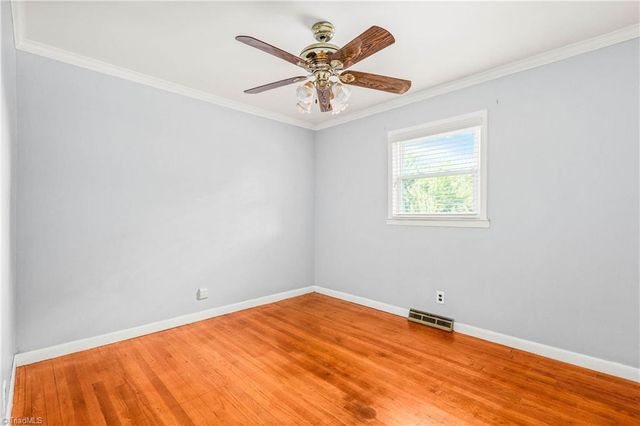 5752 Nylon Drive, Winston-salem, NC 27105