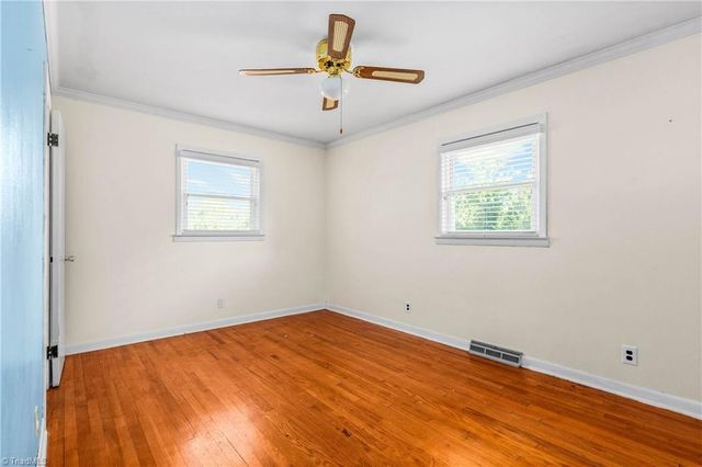 5752 Nylon Drive, Winston-salem, NC 27105
