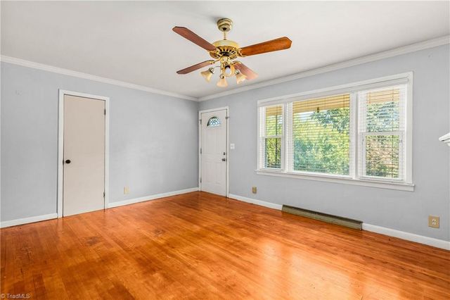 5752 Nylon Drive, Winston-salem, NC 27105