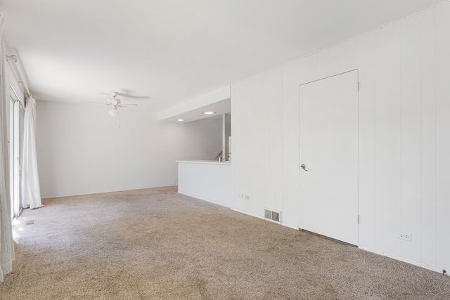 609 Carriage Hill Drive, Glenview, IL 60025