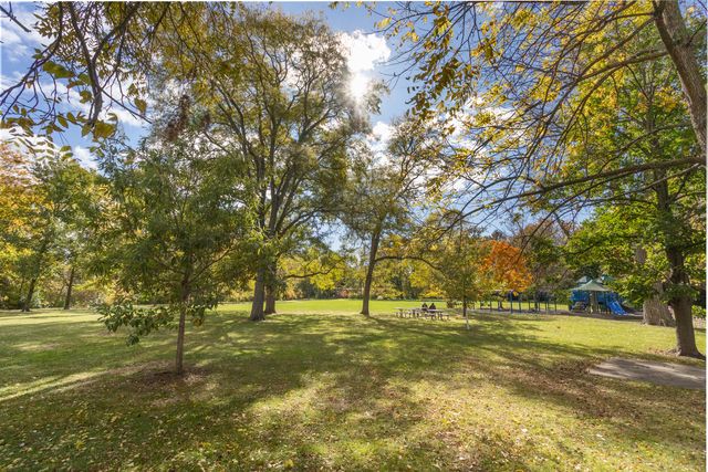 609 Carriage Hill Drive, Glenview, IL 60025