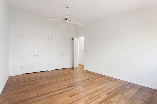 609 Carriage Hill Drive, Glenview, IL 60025