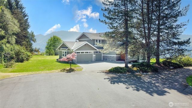5905 229th Ave SE, Issaquah, WA 98029