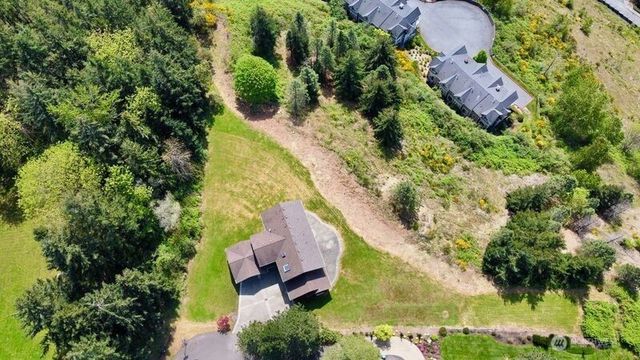 5905 229th Ave SE, Issaquah, WA 98029