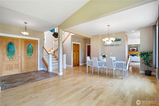 5905 229th Ave SE, Issaquah, WA 98029