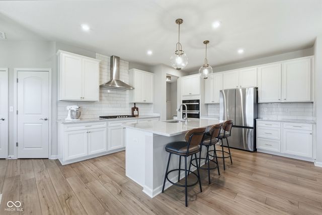 5350 Oak Knoll Drive, Whitestown, IN 46075