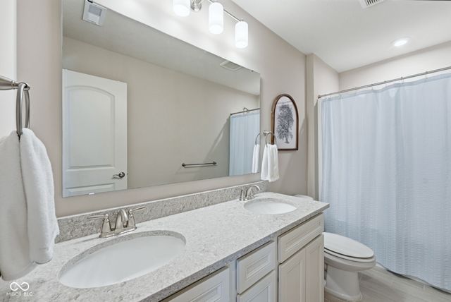 5350 Oak Knoll Drive, Whitestown, IN 46075