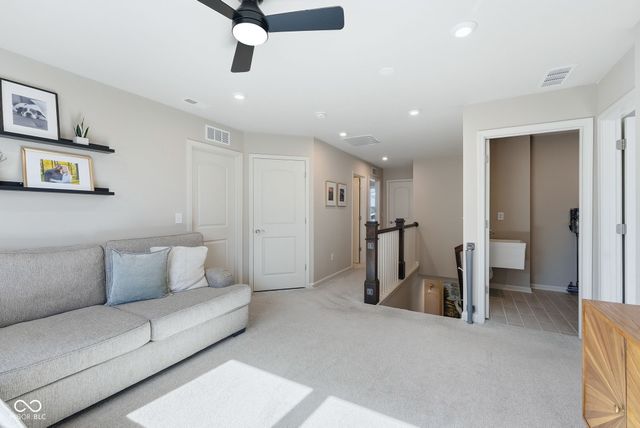 5350 Oak Knoll Drive, Whitestown, IN 46075