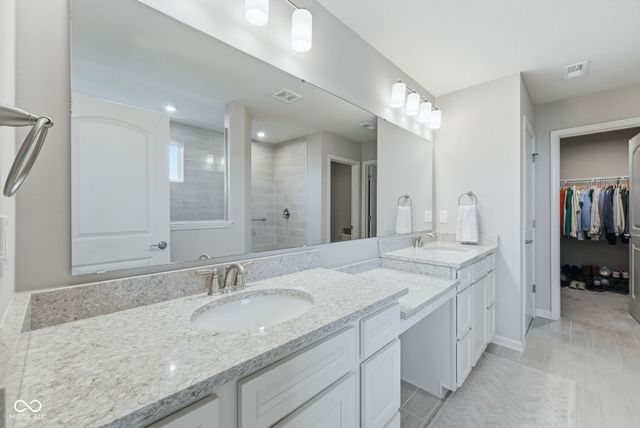 5350 Oak Knoll Drive, Whitestown, IN 46075
