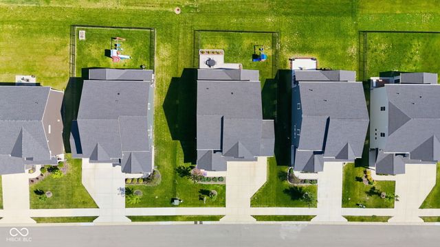 5350 Oak Knoll Drive, Whitestown, IN 46075
