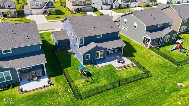 5350 Oak Knoll Drive, Whitestown, IN 46075
