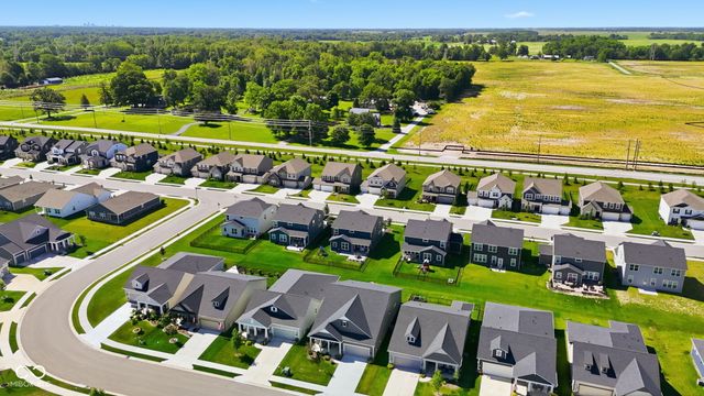 5350 Oak Knoll Drive, Whitestown, IN 46075