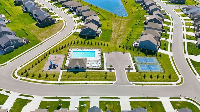 5350 Oak Knoll Drive, Whitestown, IN 46075