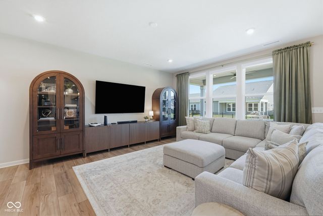5350 Oak Knoll Drive, Whitestown, IN 46075