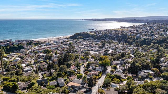 233 Wixon Avenue, Aptos, CA 95003