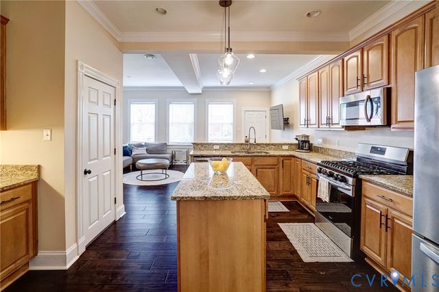 617 N 31st St, Richmond, VA 23223