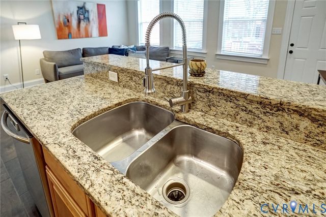 617 N 31st St, Richmond, VA 23223