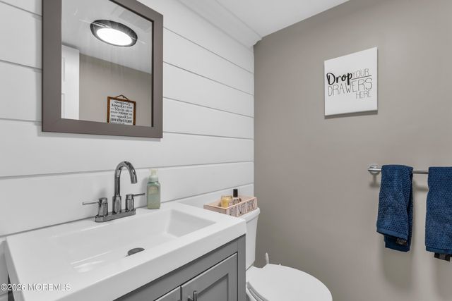 30 Forge Court, Jackson, NJ 08527