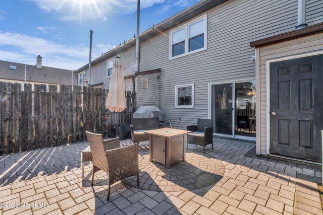 30 Forge Court, Jackson, NJ 08527