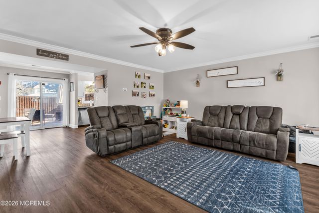 30 Forge Court, Jackson, NJ 08527