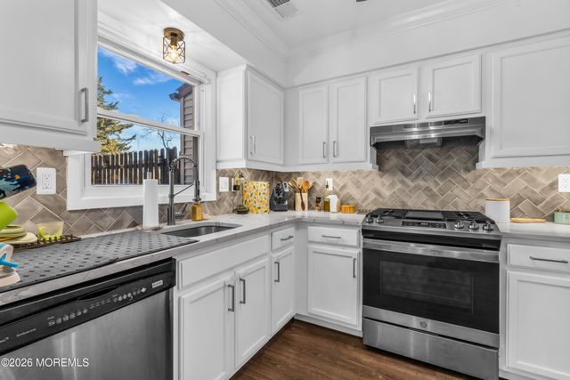 30 Forge Court, Jackson, NJ 08527