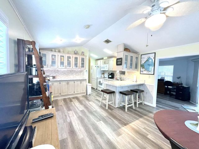 7950 Hwy 78 W 111, Okeechobee, FL 34974