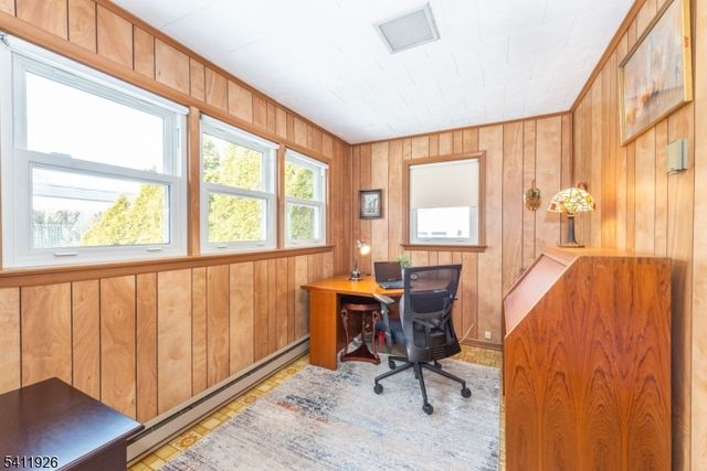 10 Burlington Rd, Clifton City, NJ 07012