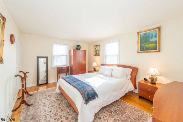 10 Burlington Rd, Clifton City, NJ 07012