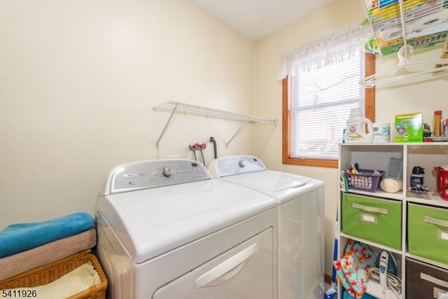 10 Burlington Rd, Clifton City, NJ 07012