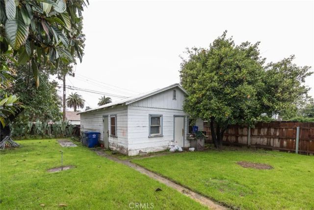 1031 K, Reedley, CA 93654