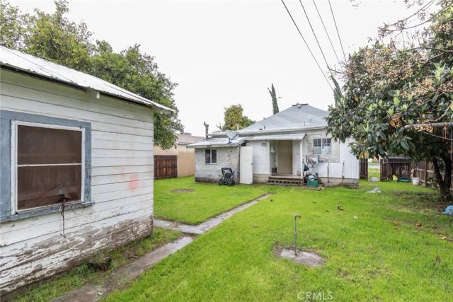 1031 K, Reedley, CA 93654