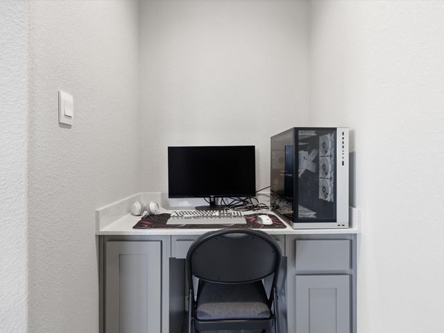 16032 Farringdon Way, Fort Worth, TX 76247