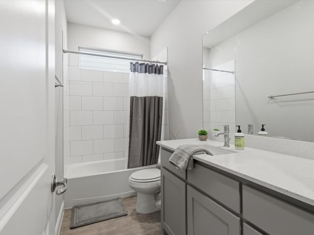 16032 Farringdon Way, Fort Worth, TX 76247