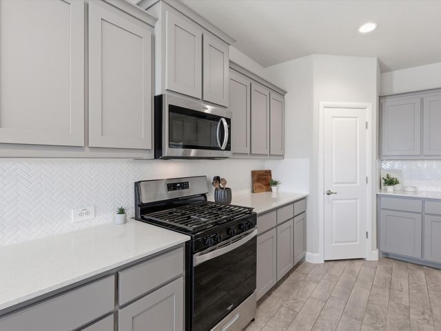 16032 Farringdon Way, Fort Worth, TX 76247