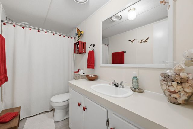 539 Key Largo Ave., Murrells Inlet, SC 29576