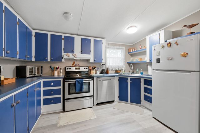 539 Key Largo Ave., Murrells Inlet, SC 29576