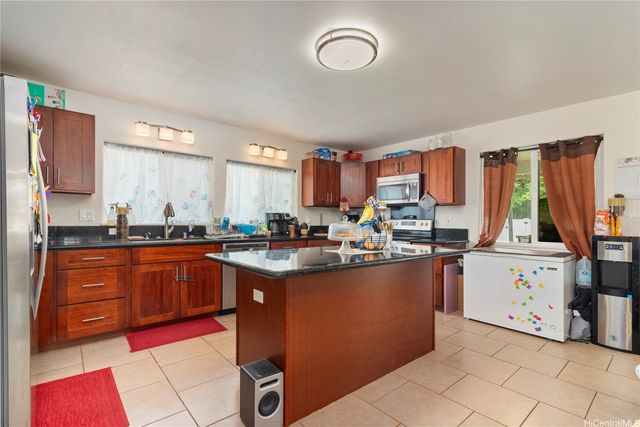84-575 Kili Drive 28, Waianae, HI 96792