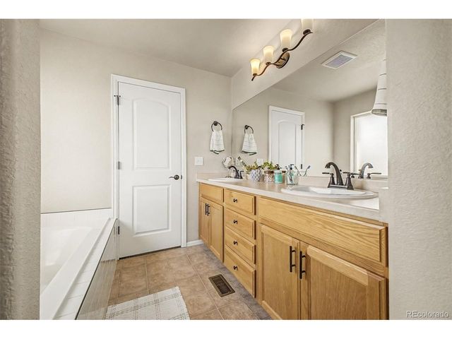 1817 106th Ave, Greeley, CO 80634