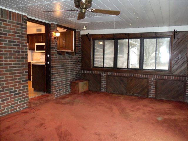 145 Wren Way, South Strabane, PA 15301