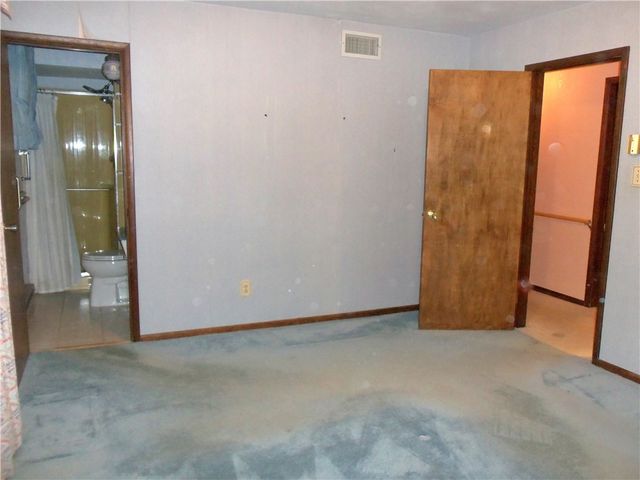 145 Wren Way, South Strabane, PA 15301