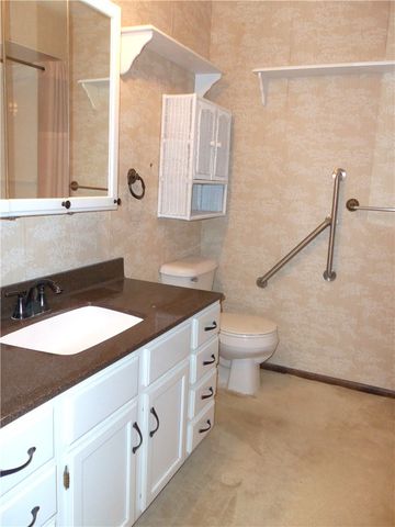 145 Wren Way, South Strabane, PA 15301