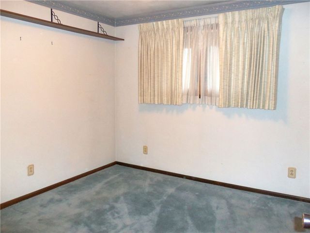 145 Wren Way, South Strabane, PA 15301