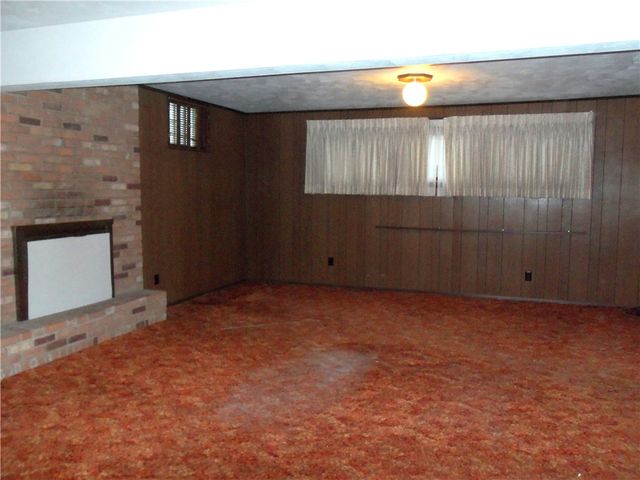 145 Wren Way, South Strabane, PA 15301