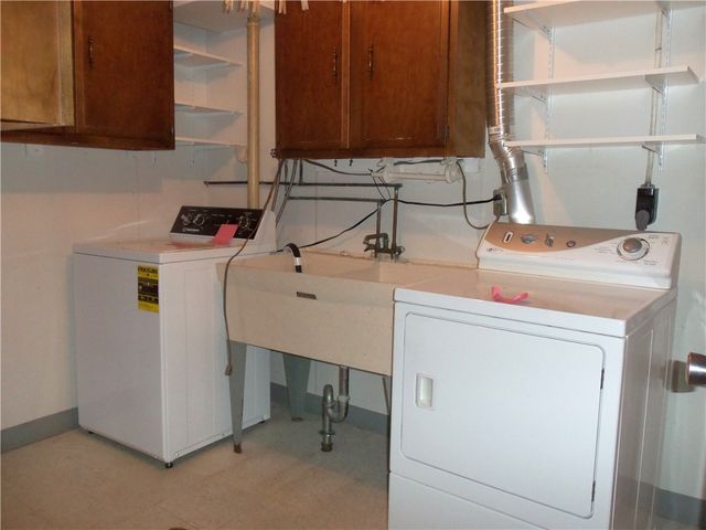 145 Wren Way, South Strabane, PA 15301